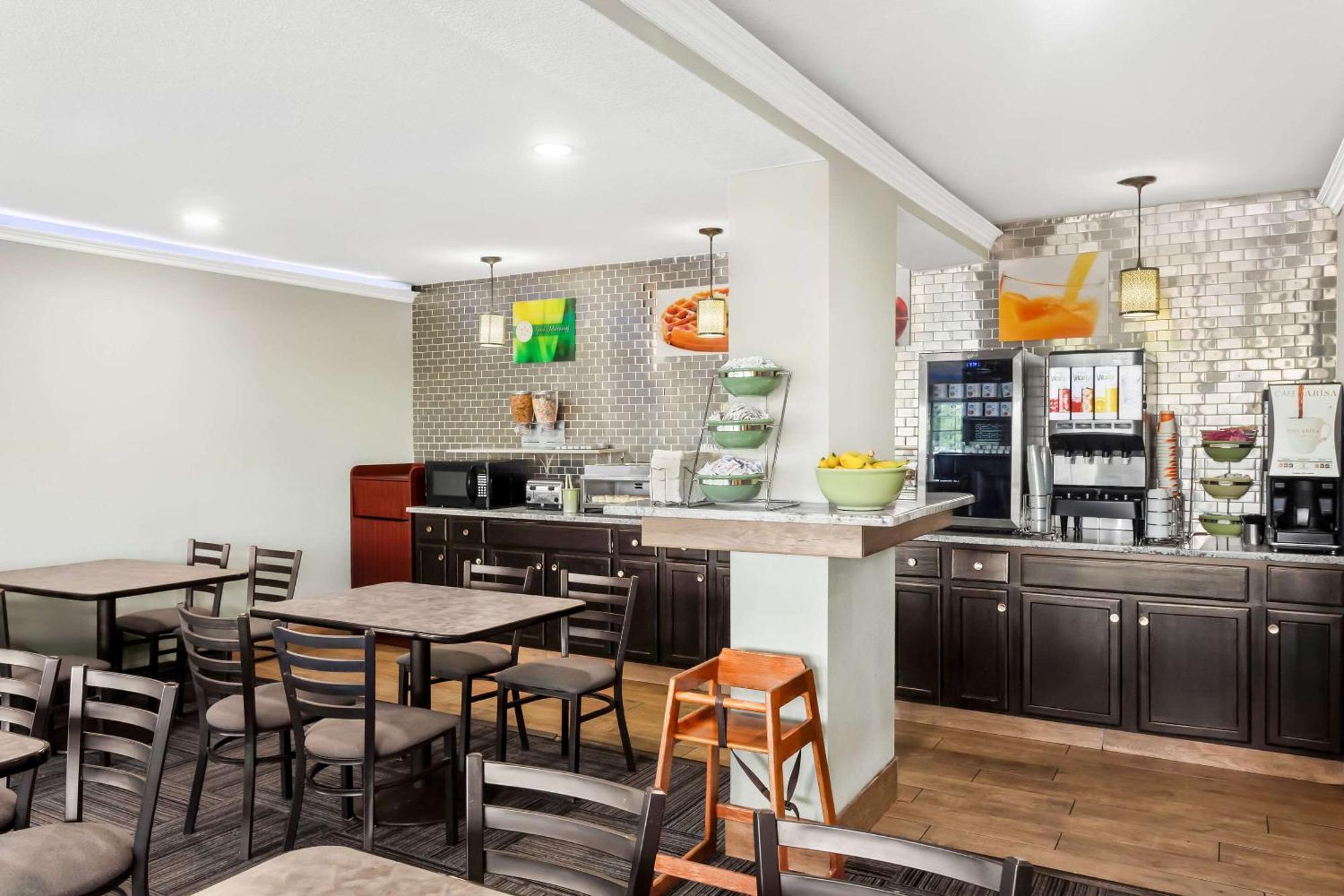 Econo Lodge Waynesboro - Skyline Drive Zewnętrze zdjęcie