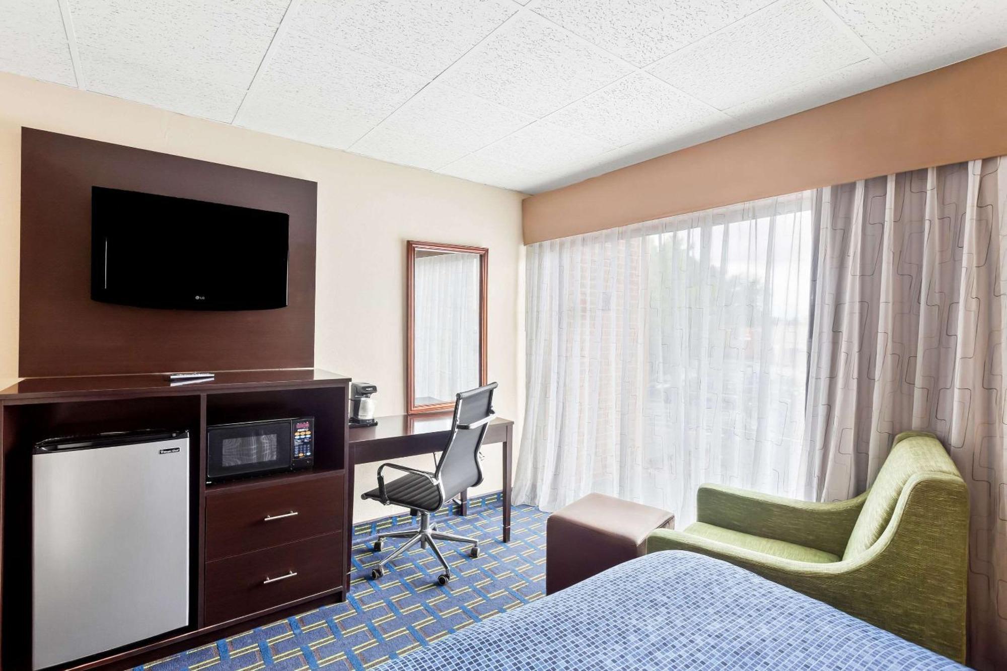 Econo Lodge Waynesboro - Skyline Drive Zewnętrze zdjęcie