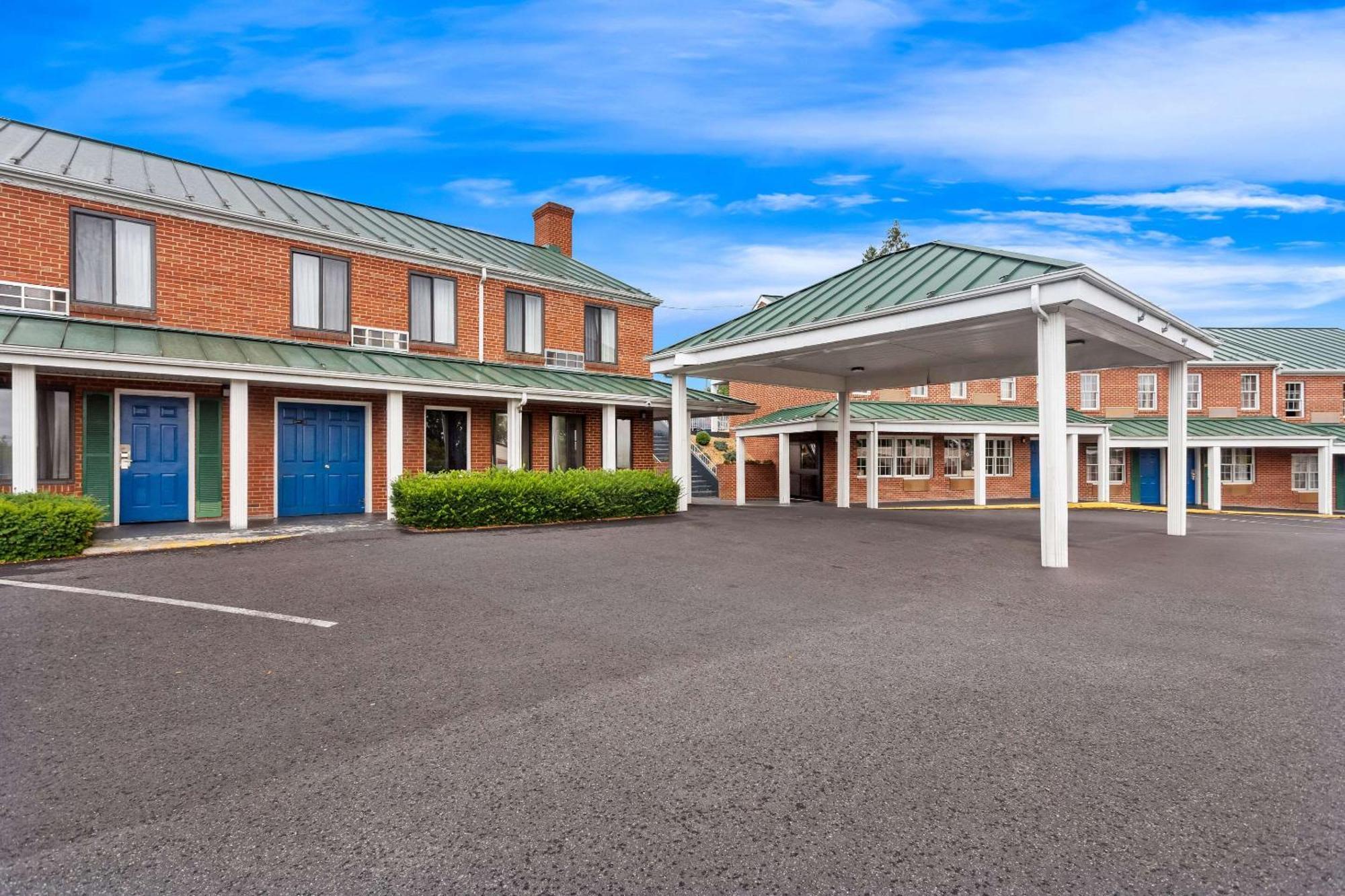 Econo Lodge Waynesboro - Skyline Drive Zewnętrze zdjęcie
